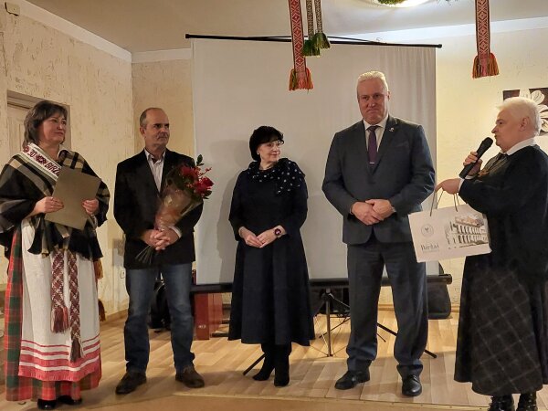 Padėkota folkloro ansamblio „Vijoklis“ vadovei Zitai Beliakienei