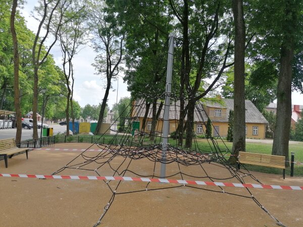 Dėl Biržų miesto Rotušės gatvėje esančios vaikų žaidimų aikštelės 