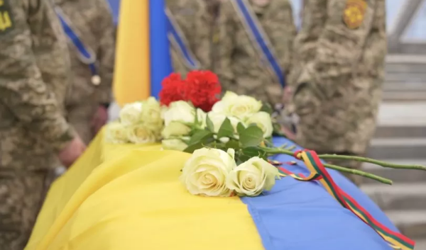 Informacija apie atsisveikinimą su Ukrainoje žuvusiu kariu savanoriu biržiečiu Tomu Valentėliu